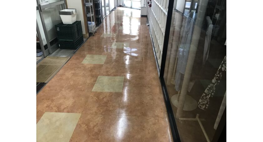 床ワックス施工後