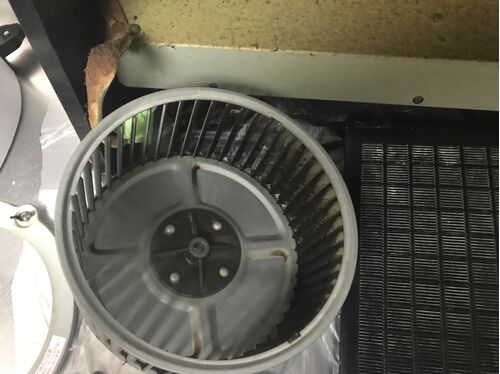 換気扇施工前