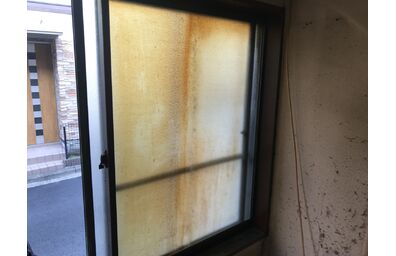 窓ガラス清掃前