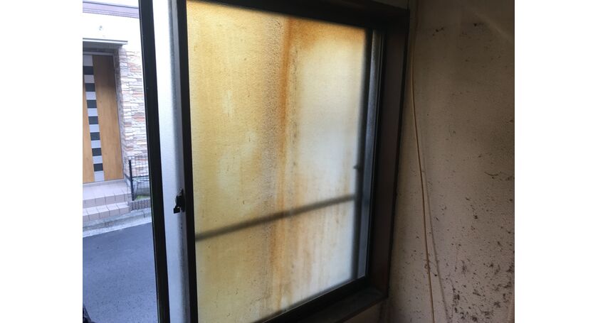 窓ガラス施工前