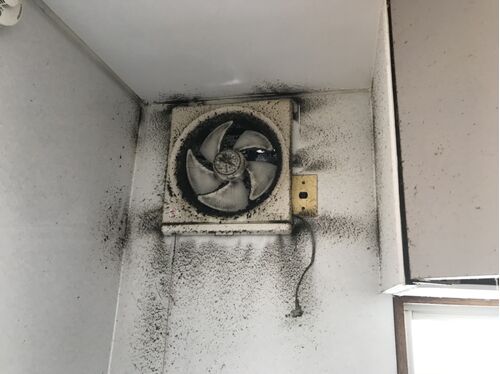 換気扇清掃前