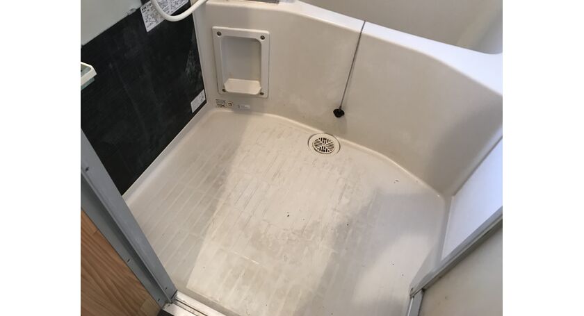 浴室清掃前