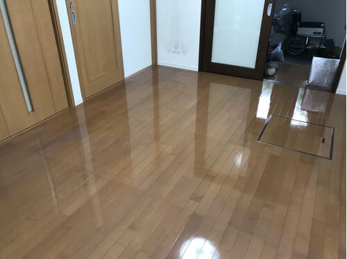 床洗浄作業後