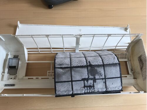 エアコン部品洗浄前
