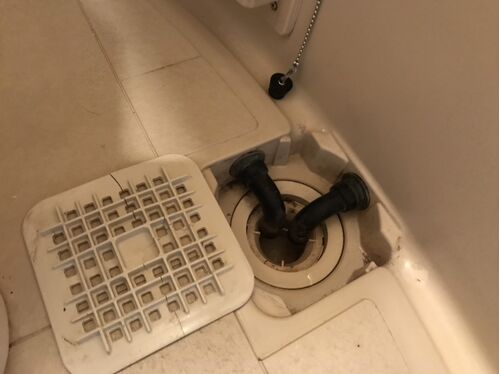 ユニットバス排水清掃前