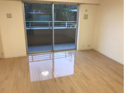 床ワックス施工後