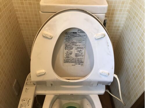 トイレ清掃前