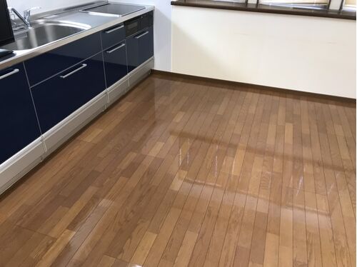 床ワックス施工後