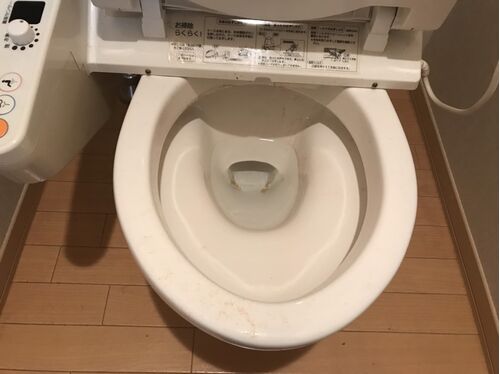 トイレ清掃前