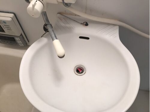 洗面台清掃前