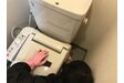 トイレ清掃中