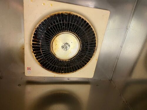 換気扇清掃前